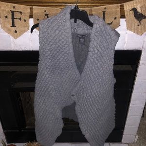 Cozy sweater vest, good condition.